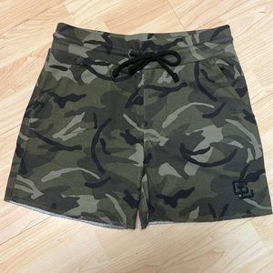 Clifford Lennox mens cotton/poly leg day camo shorts sz M